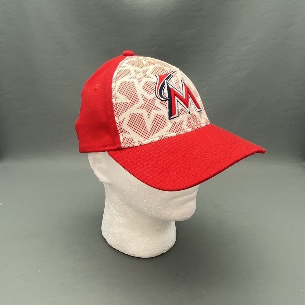 Miami Marlins New Era 39THIRTY Hat Red White Star Mesh Cap Size Small-Medium